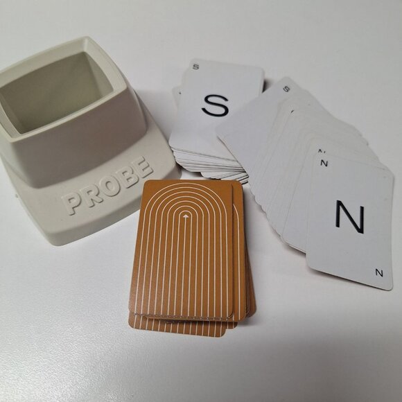 1974 Probe Game Replacement Brown Cards 96 Piece Set Plastic Holder Vintage - Picture 4 of 4